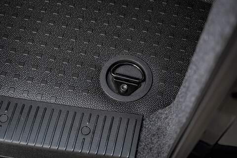 Volkswagen Transporter 2.0 T30 Diesel 150PS DSG Kombi Van LWB - U3038