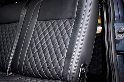 Volkswagen Transporter 2.0 T30 Diesel 150PS DSG Kombi Van LWB - U3038