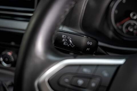 Volkswagen Transporter 2.0 T30 Diesel 150PS DSG Kombi Van LWB - U3038