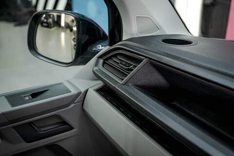 Volkswagen Transporter 2.0 T30 Diesel 150PS DSG Kombi Van LWB - U3038