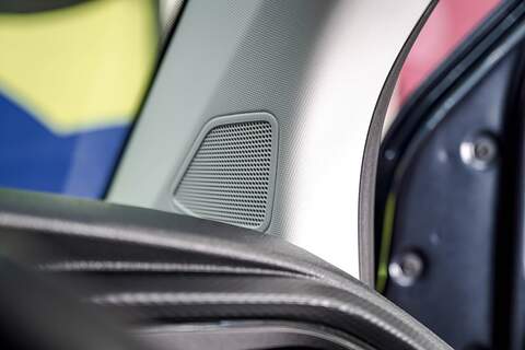 Volkswagen Transporter 2.0 T30 Diesel 150PS DSG Kombi Van LWB - U3038