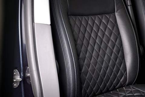 Volkswagen Transporter 2.0 T30 Diesel 150PS DSG Kombi Van LWB - U3038