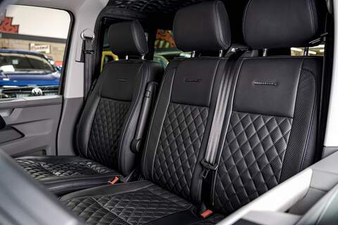 Volkswagen Transporter 2.0 T30 Diesel 150PS DSG Kombi Van LWB - U3038