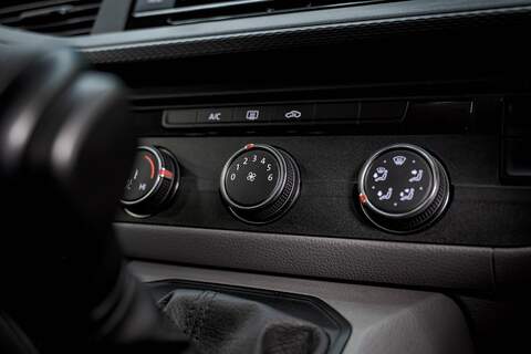 Volkswagen Transporter 2023 T6.1 T28 150PS DSG HIGHLINE KOMBI LWB ASCOT GREY - U5960