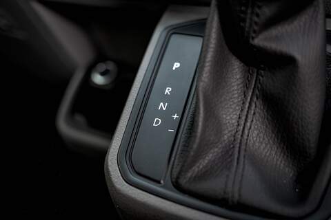 Volkswagen Transporter 2023 T6.1 T28 150PS DSG HIGHLINE KOMBI LWB ASCOT GREY - U5960