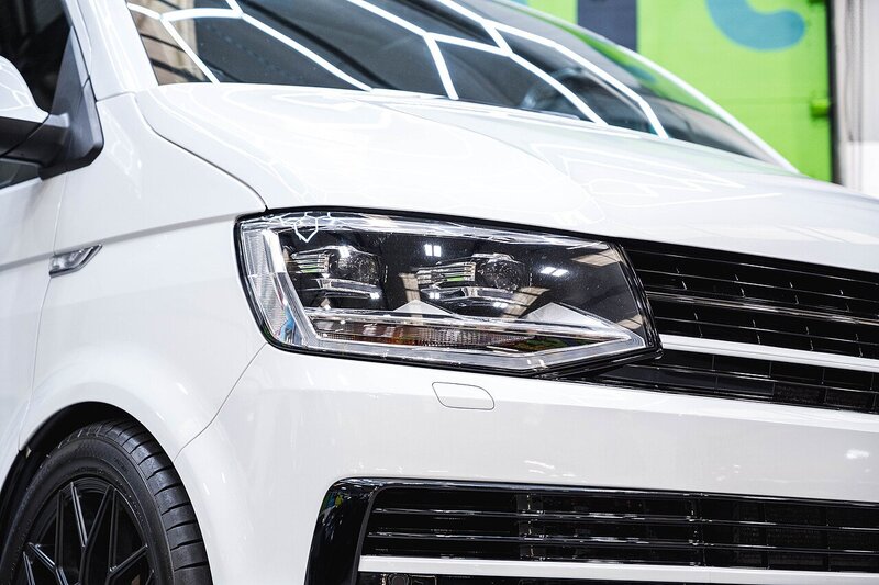 Volkswagen Transporter 2.0 - Large 10