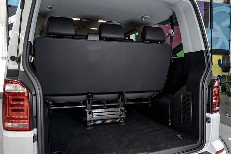 Volkswagen Transporter 2.0 - Large 28