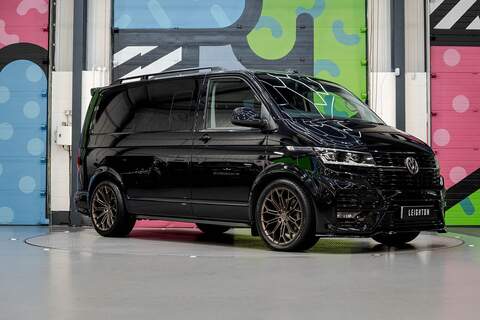 Volkswagen Transporter 2022 T6.1 T32 SWB 2.0BiTDI 204PS DSG Kombi LV-R  Pack Deep Black Pearl - U5966
