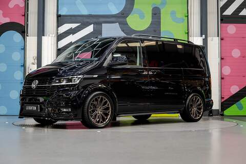 Volkswagen Transporter 2022 T6.1 T32 SWB 2.0BiTDI 204PS DSG Kombi LV-R  Pack Deep Black Pearl - U5966