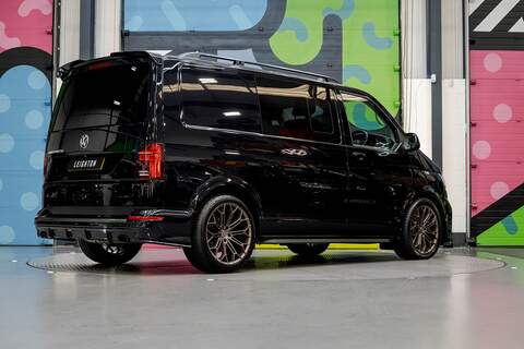 Volkswagen Transporter 2022 T6.1 T32 SWB 2.0BiTDI 204PS DSG Kombi LV-R  Pack Deep Black Pearl - U5966