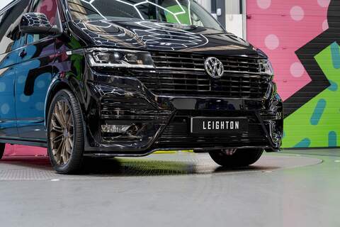 Volkswagen Transporter 2022 T6.1 T32 SWB 2.0BiTDI 204PS DSG Kombi LV-R  Pack Deep Black Pearl - U5966