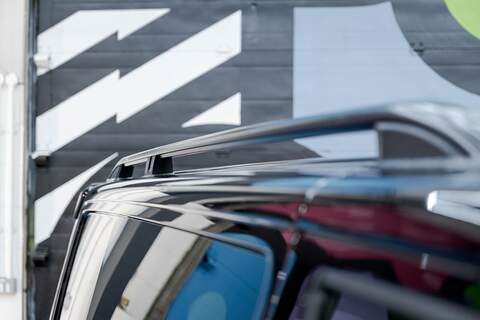 Volkswagen Transporter 2022 T6.1 T32 SWB 2.0BiTDI 204PS DSG Kombi LV-R  Pack Deep Black Pearl - U5966