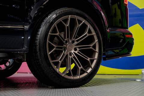 Volkswagen Transporter 2022 T6.1 T32 SWB 2.0BiTDI 204PS DSG Kombi LV-R  Pack Deep Black Pearl - U5966