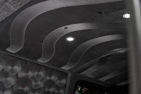 Volkswagen Transporter 2022 T6.1 T32 SWB 2.0BiTDI 204PS DSG Kombi LV-R  Pack Deep Black Pearl - U5966