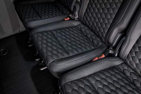 Volkswagen Transporter 2022 T6.1 T32 SWB 2.0BiTDI 204PS DSG Kombi LV-R  Pack Deep Black Pearl - U5966