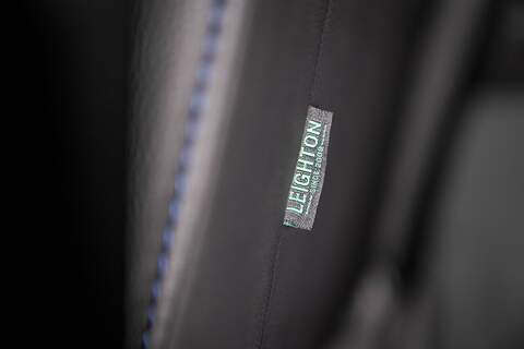 Volkswagen Transporter 2022 T6.1 T32 SWB 2.0BiTDI 204PS DSG Kombi LV-R  Pack Deep Black Pearl - U5966