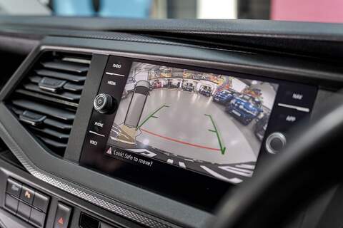 Volkswagen Transporter 2022 T6.1 T32 SWB 2.0BiTDI 204PS DSG Kombi LV-R  Pack Deep Black Pearl - U5966