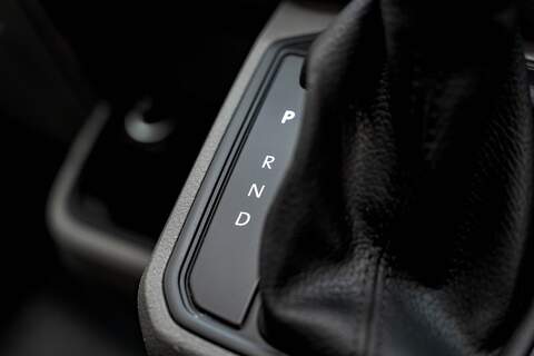 Volkswagen Transporter 2022 T6.1 T32 SWB 2.0BiTDI 204PS DSG Kombi LV-R  Pack Deep Black Pearl - U5966