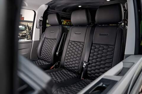 Volkswagen Transporter 2022 T6.1 T32 SWB 2.0BiTDI 204PS DSG Kombi LV-R  Pack Deep Black Pearl - U5966
