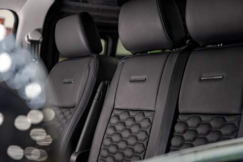 Volkswagen Transporter 2022 T6.1 T32 SWB 2.0BiTDI 204PS DSG Kombi LV-R  Pack Deep Black Pearl - U5966