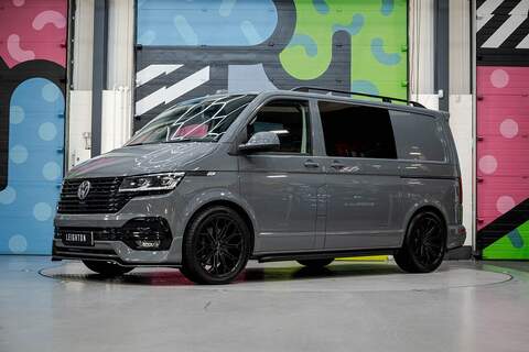 Volkswagen Transporter T6.1 T32 SWB 2.0BiTDI 204PS DSG Kombi LV-R  Pack Deep Black Pearl - U5987