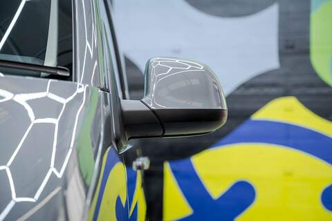 Volkswagen Transporter T6.1 T32 SWB 2.0BiTDI 204PS DSG Kombi LV-R  Pack Deep Black Pearl - U5987