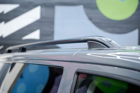 Volkswagen Transporter T6.1 T32 SWB 2.0BiTDI 204PS DSG Kombi LV-R  Pack Deep Black Pearl - U5987