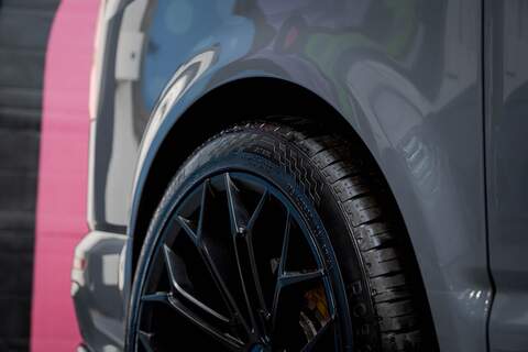 Volkswagen Transporter T6.1 T32 SWB 2.0BiTDI 204PS DSG Kombi LV-R  Pack Deep Black Pearl - U5987