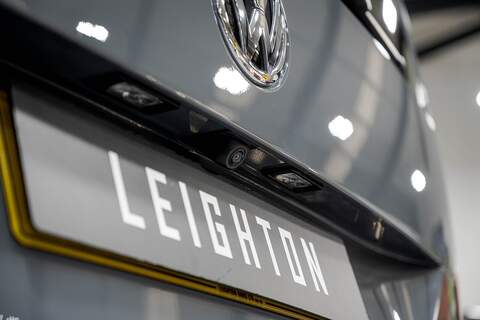 Volkswagen Transporter T6.1 T32 SWB 2.0BiTDI 204PS DSG Kombi LV-R  Pack Deep Black Pearl - U5987