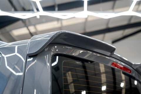 Volkswagen Transporter T6.1 T32 SWB 2.0BiTDI 204PS DSG Kombi LV-R  Pack Deep Black Pearl - U5987