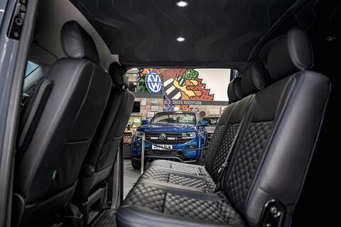 Volkswagen Transporter T6.1 T32 SWB 2.0BiTDI 204PS DSG Kombi LV-R  Pack Deep Black Pearl - U5987