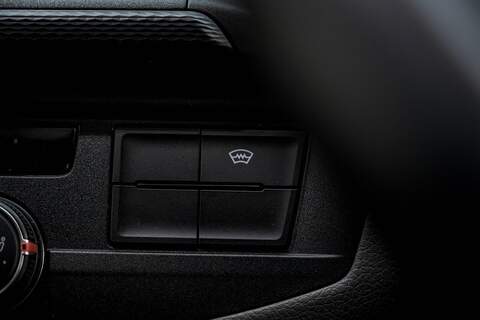 Volkswagen Transporter T6.1 T32 SWB 2.0BiTDI 204PS DSG Kombi LV-R  Pack Deep Black Pearl - U5987