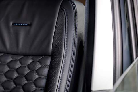 Volkswagen Transporter T6.1 T32 SWB 2.0BiTDI 204PS DSG Kombi LV-R  Pack Deep Black Pearl - U5987