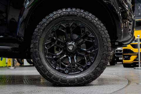 Ford Ranger 2023 2.0 TD EcoBlue Wildtrak Auto 4WD Euro 6 (s/s) 4dr Shadow Black - U6003