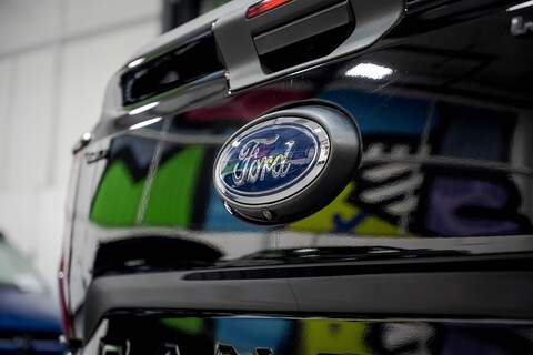 Ford Ranger 2023 2.0 TD EcoBlue Wildtrak Auto 4WD Euro 6 (s/s) 4dr Shadow Black - U6003