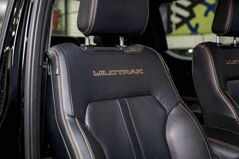 Ford Ranger 2023 2.0 TD EcoBlue Wildtrak Auto 4WD Euro 6 (s/s) 4dr Shadow Black - U6003