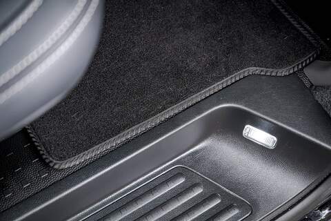 Volkswagen Transporter 2.0 T32 Diesel 150PS Manual Kombi Van SWB - U3210