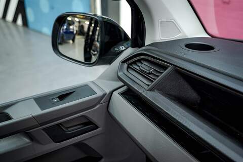 Volkswagen Transporter 2.0 T32 Diesel 150PS Manual Kombi Van SWB - U3210