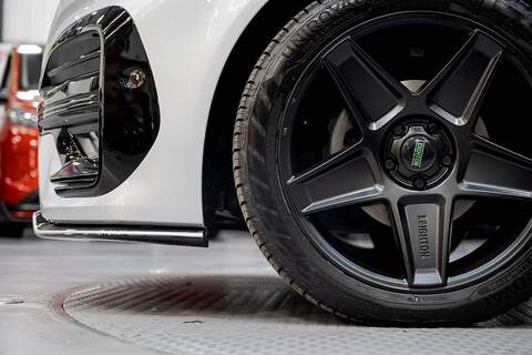 Volkswagen Transporter 2.0 T30 Diesel 150PS Manual Kombi Van LWB - U3193