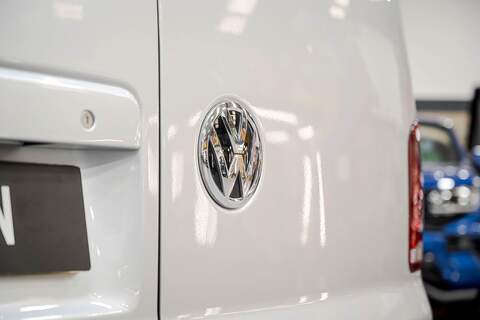 Volkswagen Transporter 2.0 T30 Diesel 150PS Manual Kombi Van LWB - U3193