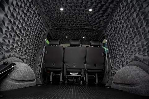 Volkswagen Transporter 2.0 T30 Diesel 150PS Manual Kombi Van LWB - U3193