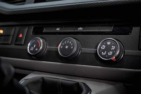 Volkswagen Transporter 2.0 T30 Diesel 150PS Manual Kombi Van LWB - U3193