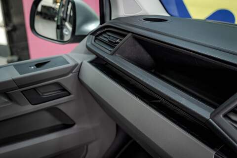 Volkswagen Transporter 2.0 T30 Diesel 150PS Manual Kombi Van LWB - U3193