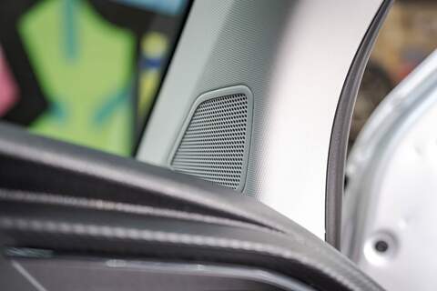 Volkswagen Transporter 2.0 T30 Diesel 150PS Manual Kombi Van LWB - U3193