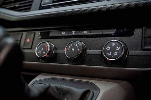 Volkswagen Transporter 2023 T6.1 2.0TDI T28 150PS Auto Highline Panel Van LWB LV-R Pack Ascot Grey - U6020