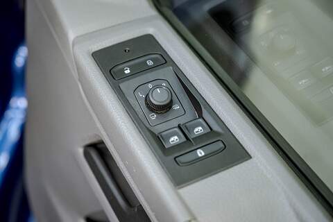 Volkswagen Transporter 2.0 T32 Diesel 150PS Manual Kombi Van SWB - U3240