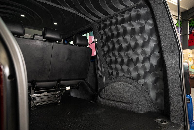 Volkswagen Transporter 2.0 - Large 27
