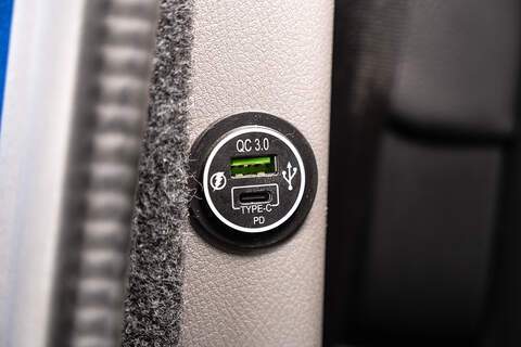 Volkswagen Transporter 2.0 T32 Diesel 150PS DSG Kombi Van SWB - U3356