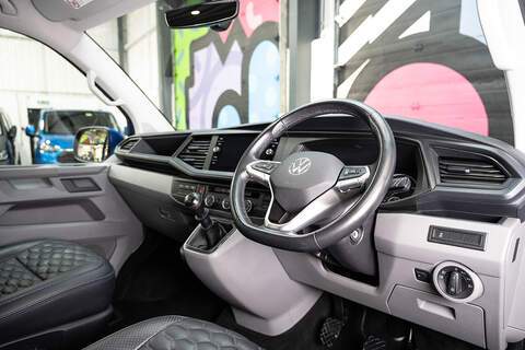 Volkswagen Transporter 2.0 T32 Diesel 150PS DSG Kombi Van SWB - U3356