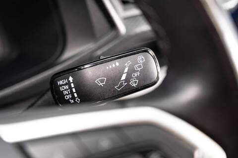 Volkswagen Transporter 2.0 T32 Diesel 150PS DSG Kombi Van SWB - U3356